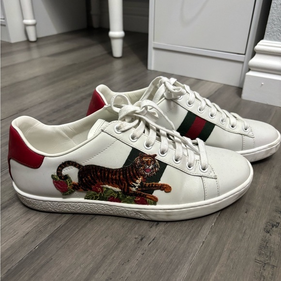 Gucci Shoes - GUCCI YEAR OF THE TIGER WOMENS TENNIS SHOES